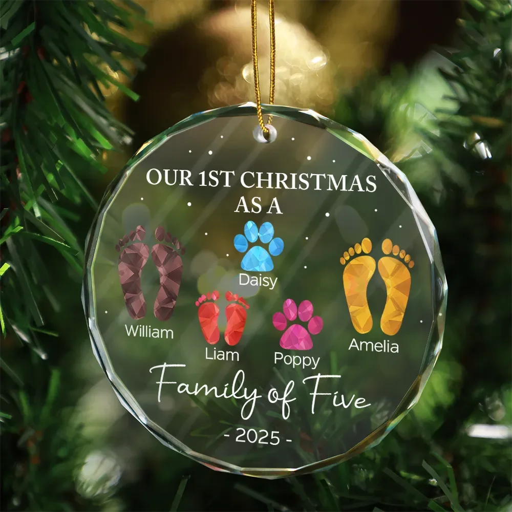 Crystal Ornament with Clear Shine for Christmas Tree, Capturing Warm Family Moments in Festive Glow - Image 4
