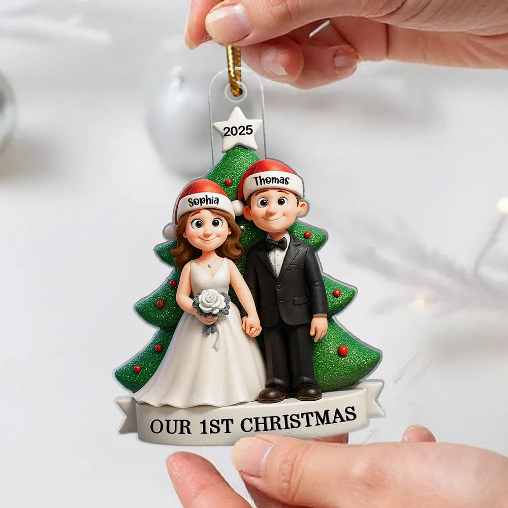 Acrylic Ornament with Newlywed Couple Design, Perfect Gift for First Christmas Together - Image 4