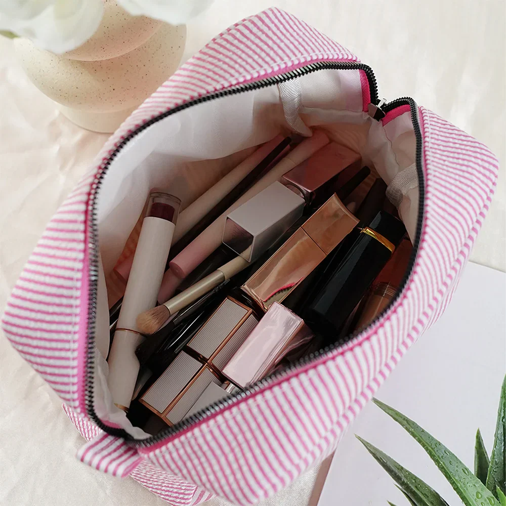 Stripes Makeup Bag with Cartoon Character Design, Portable Storage, Perfect Gift for Women - Image 4