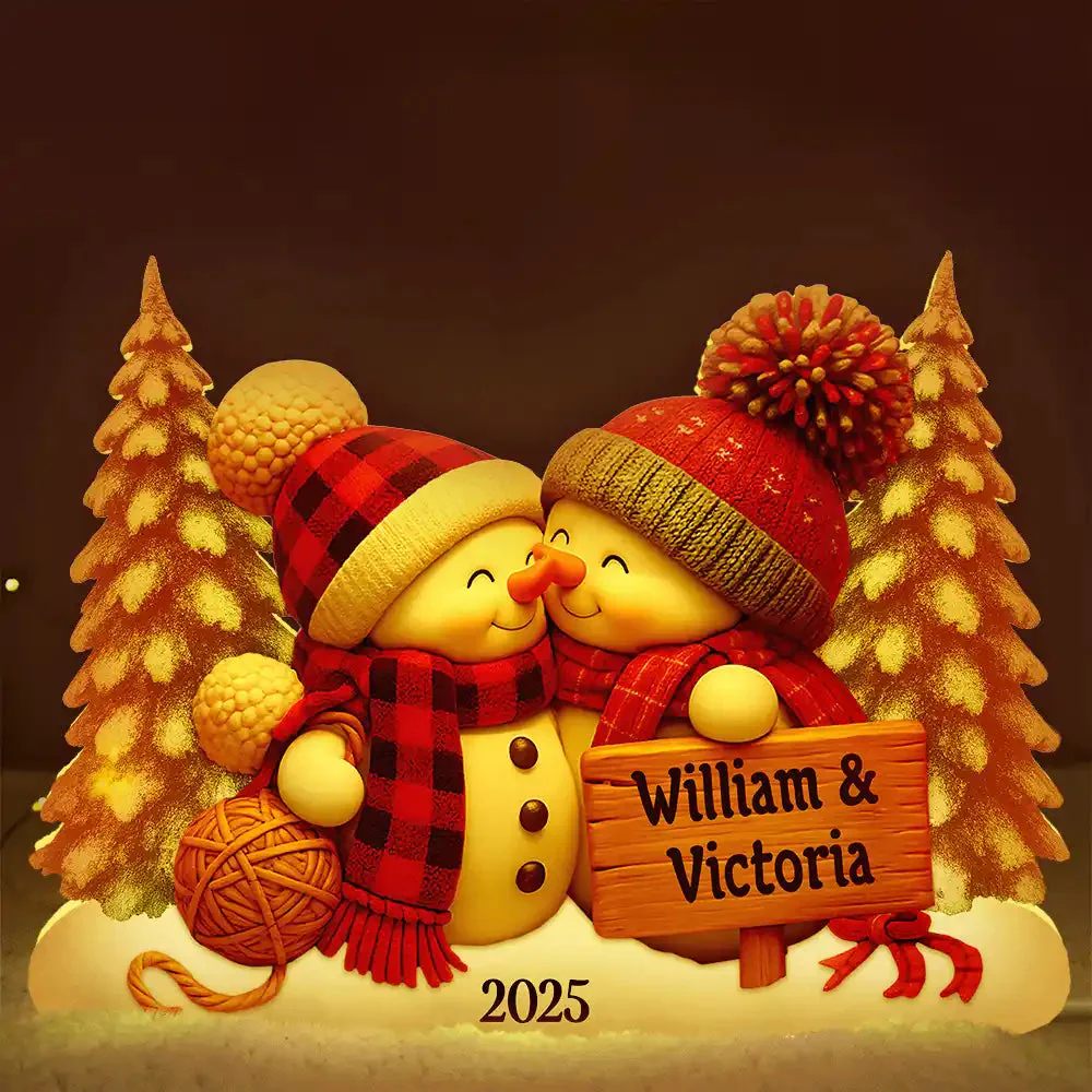 Personalized Acrylic Light Box with Kissing Snowman Couple, Cozy Winter Scene, Unique Christmas Gift for Couples & Friends - Image 6