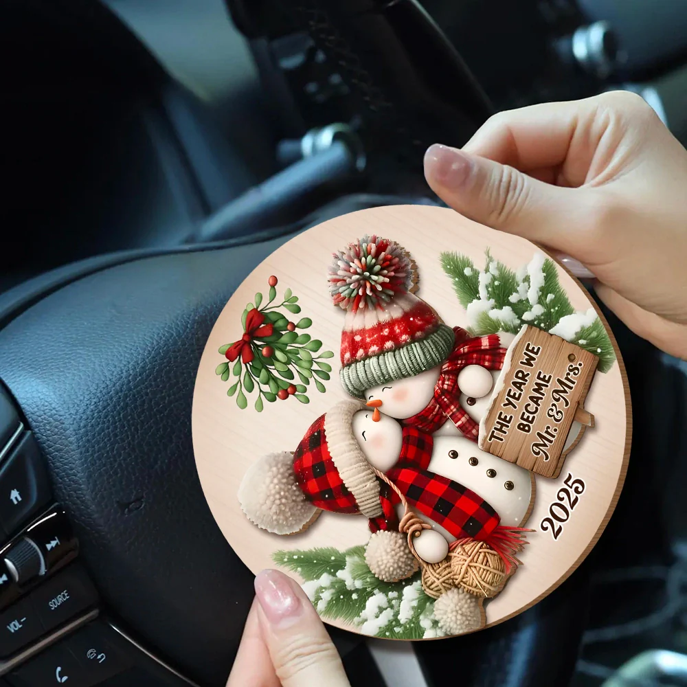 Personalized Wooden Car Visor Clip for Couple – Cute Snowman Design, Romantic Winter Scene, Unique Christmas Gift for Newlyweds - Image 3