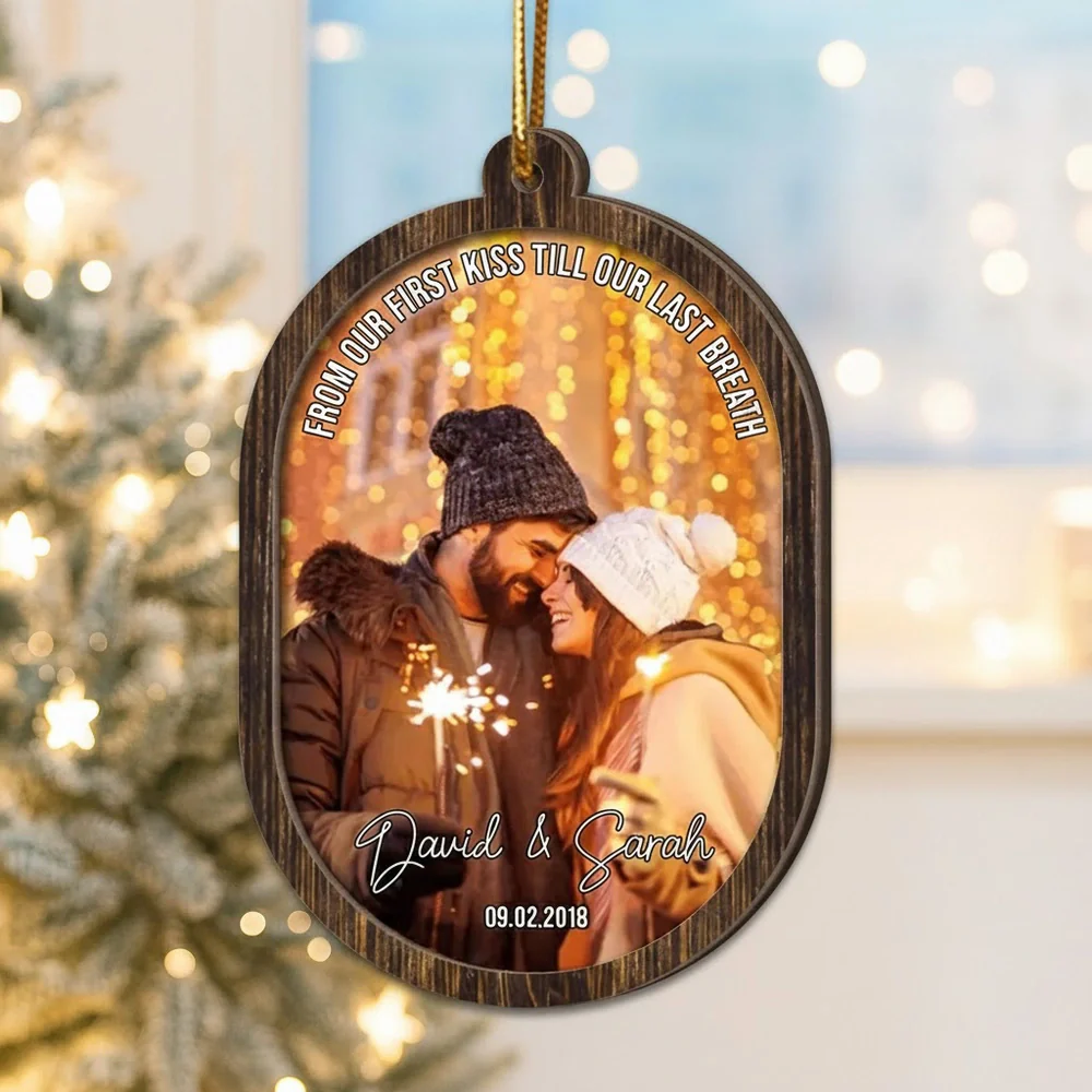 Personalized 2-Layer Wooden Ornament for Couples, Warm Night Scene Tree Decor, Creative Holiday Gift for Him or Her