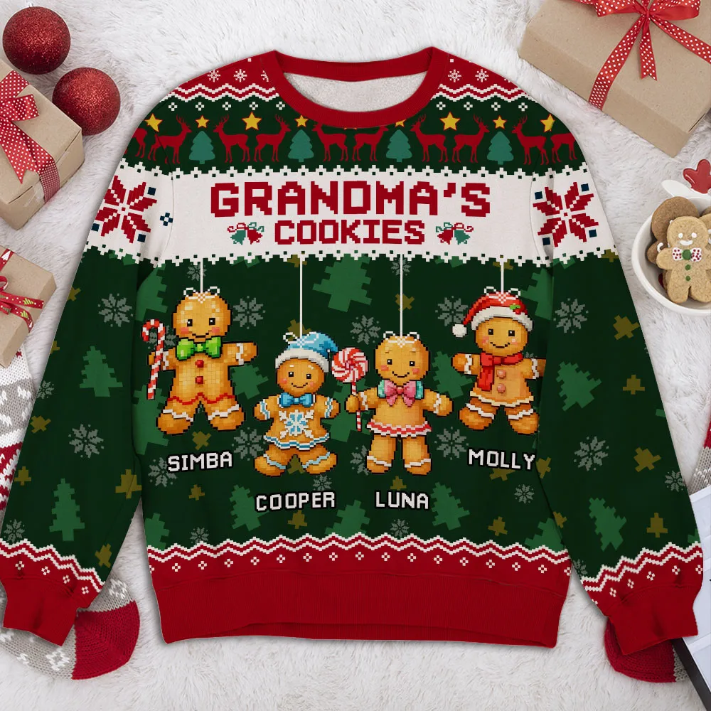 Personalized Grandma Cookies Printed Sweatshirt with Gingerbread Kids, Festive Christmas Gift for Grandma - Image 5