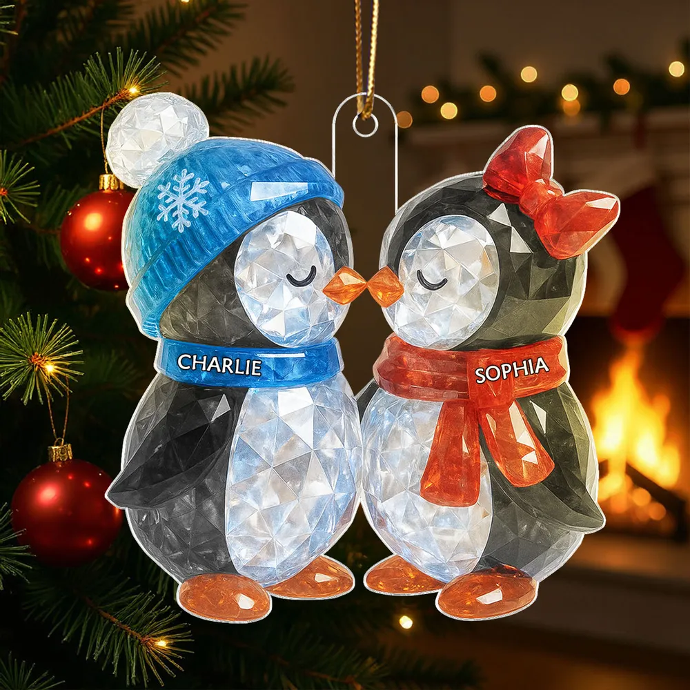 Personalized Acrylic Ornament with Kissing Penguin Couple – Cute Winter Scene, Festive Decor & Unique Christmas Gift - Image 7