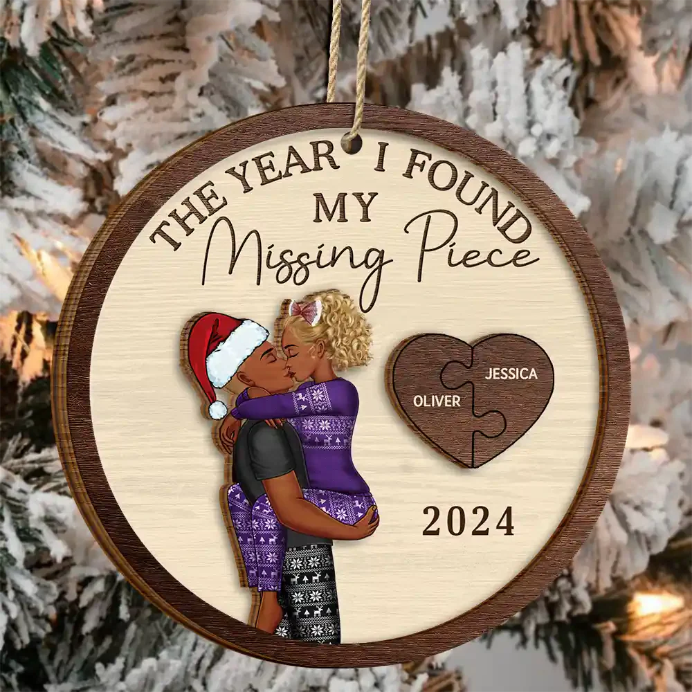 Personalized 2-Layer Wooden Ornament for Couples, Kissing Hug Design, Romantic Christmas Tree Keepsake, Unique Custom Gift - Image 4