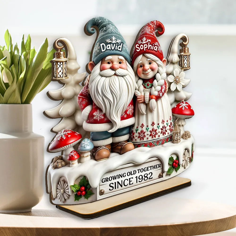 Custom Name Holiday Gnome Pair Wooden Plaque - Festive Home Display, Creative Couple Gift - Image 6
