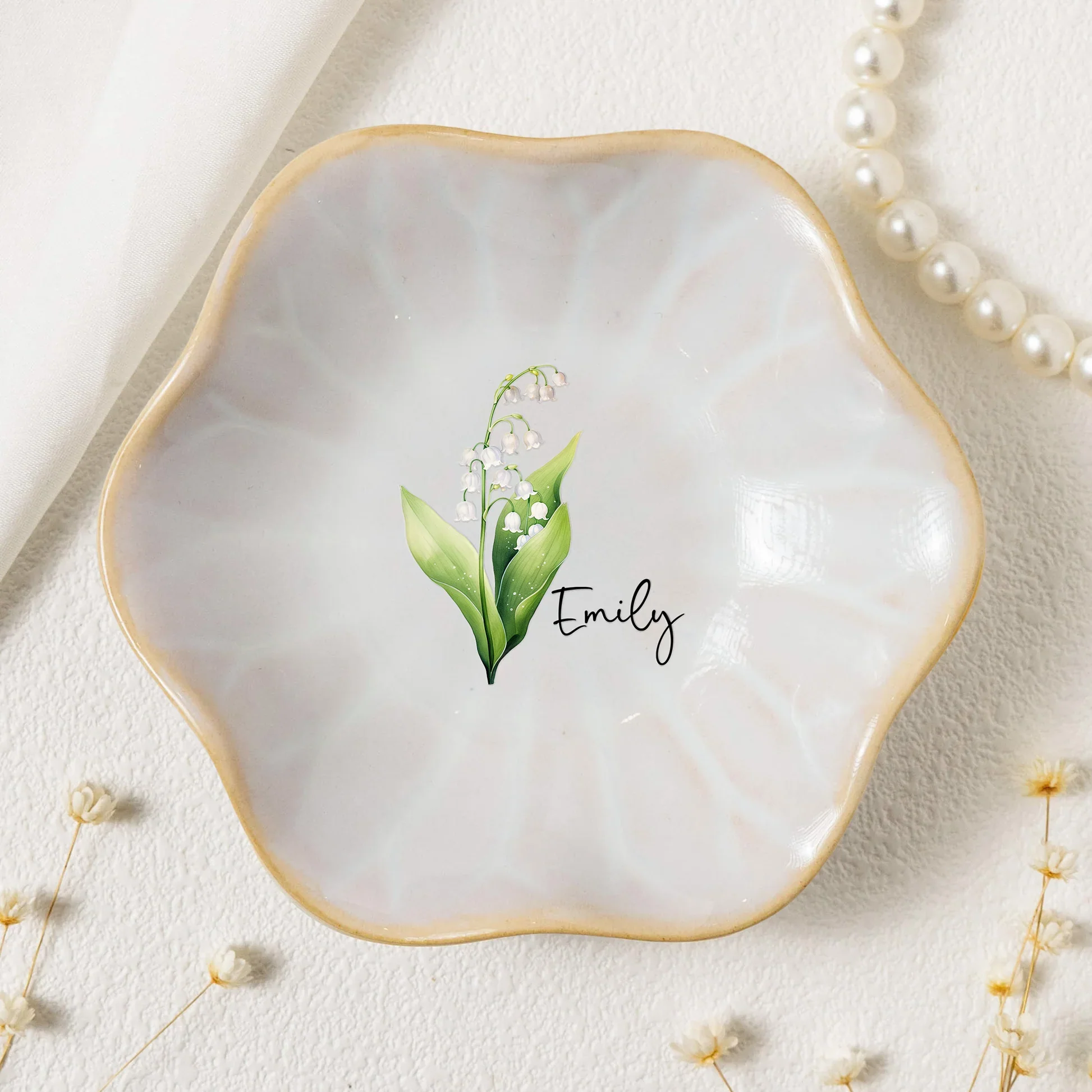 Personalized Wavy Ceramic Jewelry Dish with Floral Design for Nightstand Decor, A Unique Creative Gift for Her - Image 3
