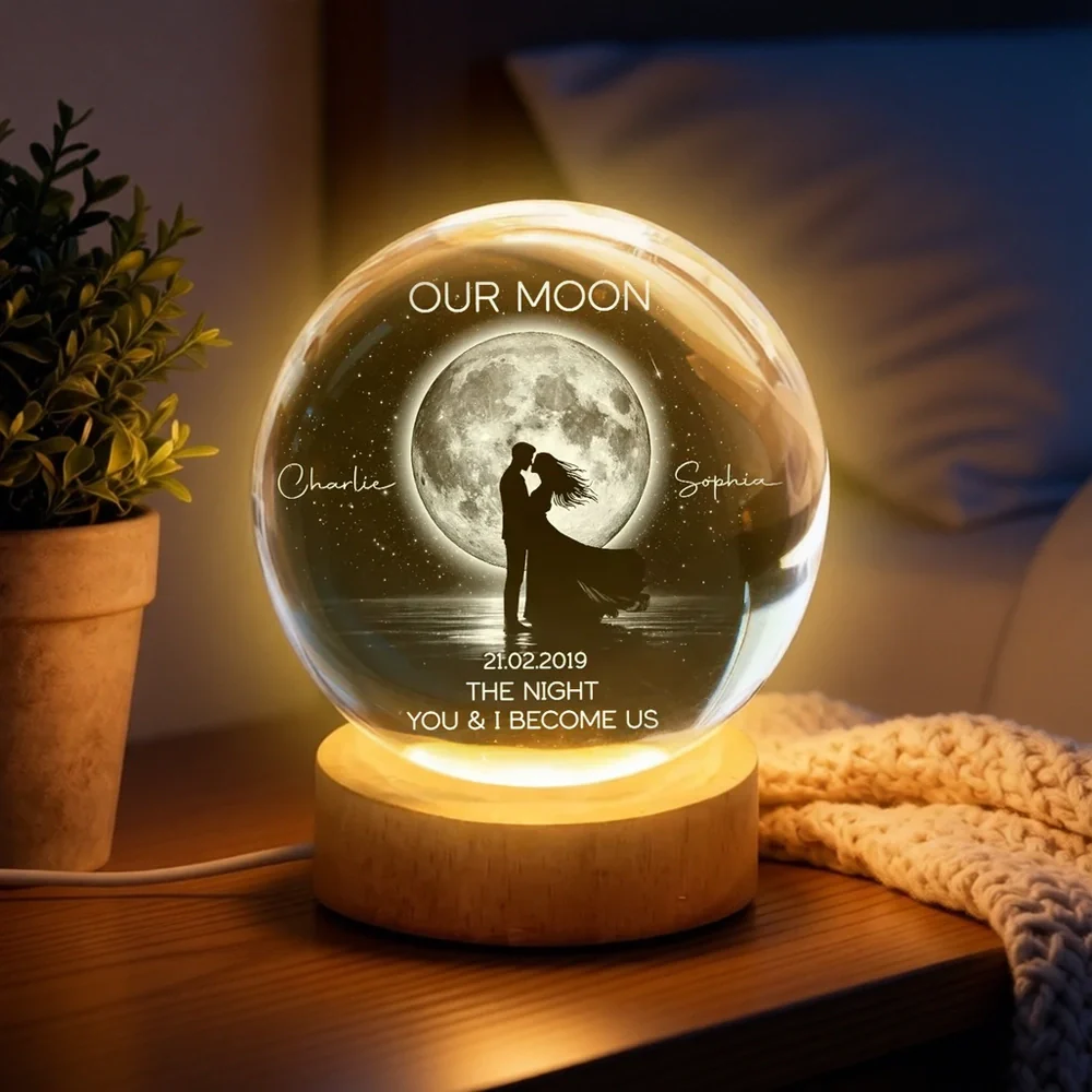Personalized 3-Color K5 Globe Lamp with Couple Kissing Under the Moon, Romantic Bedroom Decor, Unique Gift for Her or Him