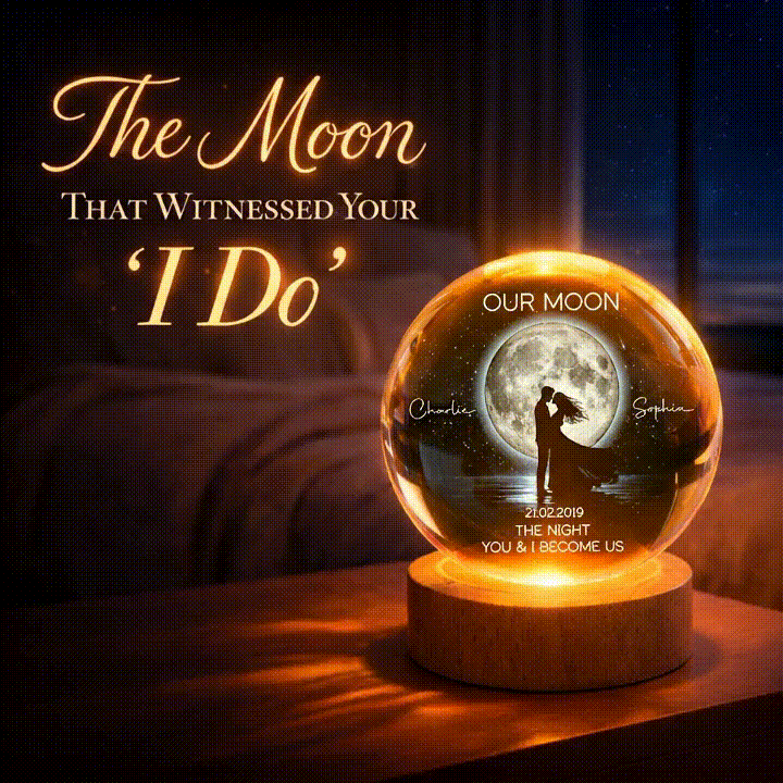 Personalized 3-Color K5 Globe Lamp with Couple Kissing Under the Moon, Romantic Bedroom Decor, Unique Gift for Her or Him - Image 10