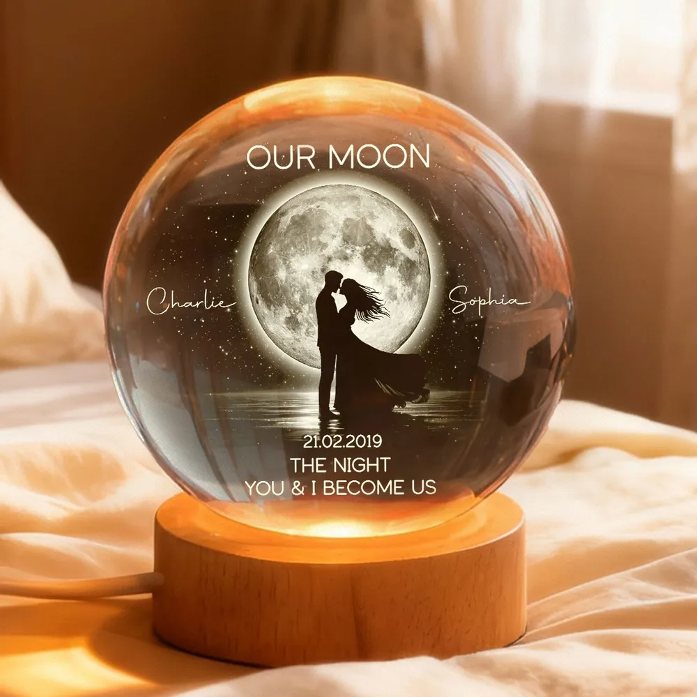 Personalized 3-Color K5 Globe Lamp with Couple Kissing Under the Moon, Romantic Bedroom Decor, Unique Gift for Her or Him - Image 6