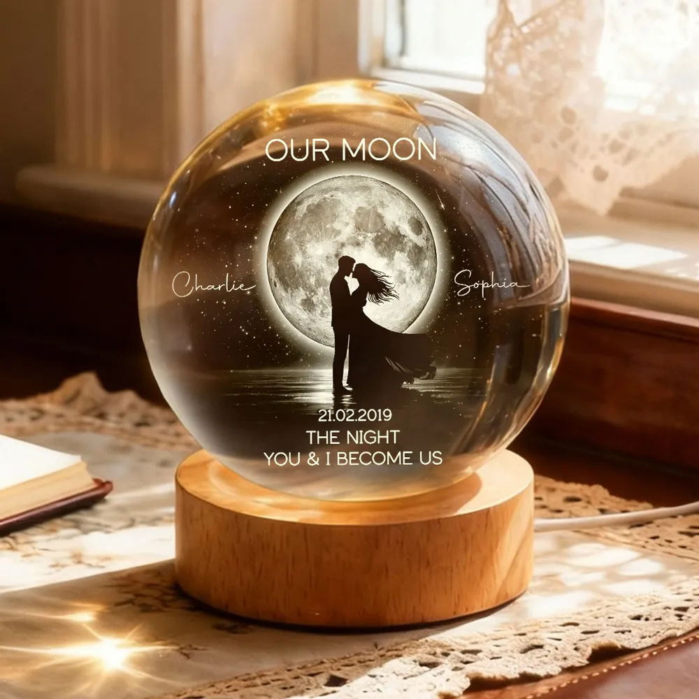 Personalized 3-Color K5 Globe Lamp with Couple Kissing Under the Moon, Romantic Bedroom Decor, Unique Gift for Her or Him - Image 8