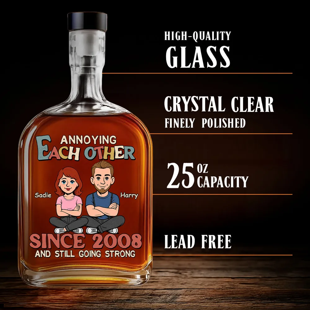 Personalized Glass Spirits Decanter with Funny Couple Cartoon for Home Bar Display, Unique Gift for Husband or Wife - Image 5