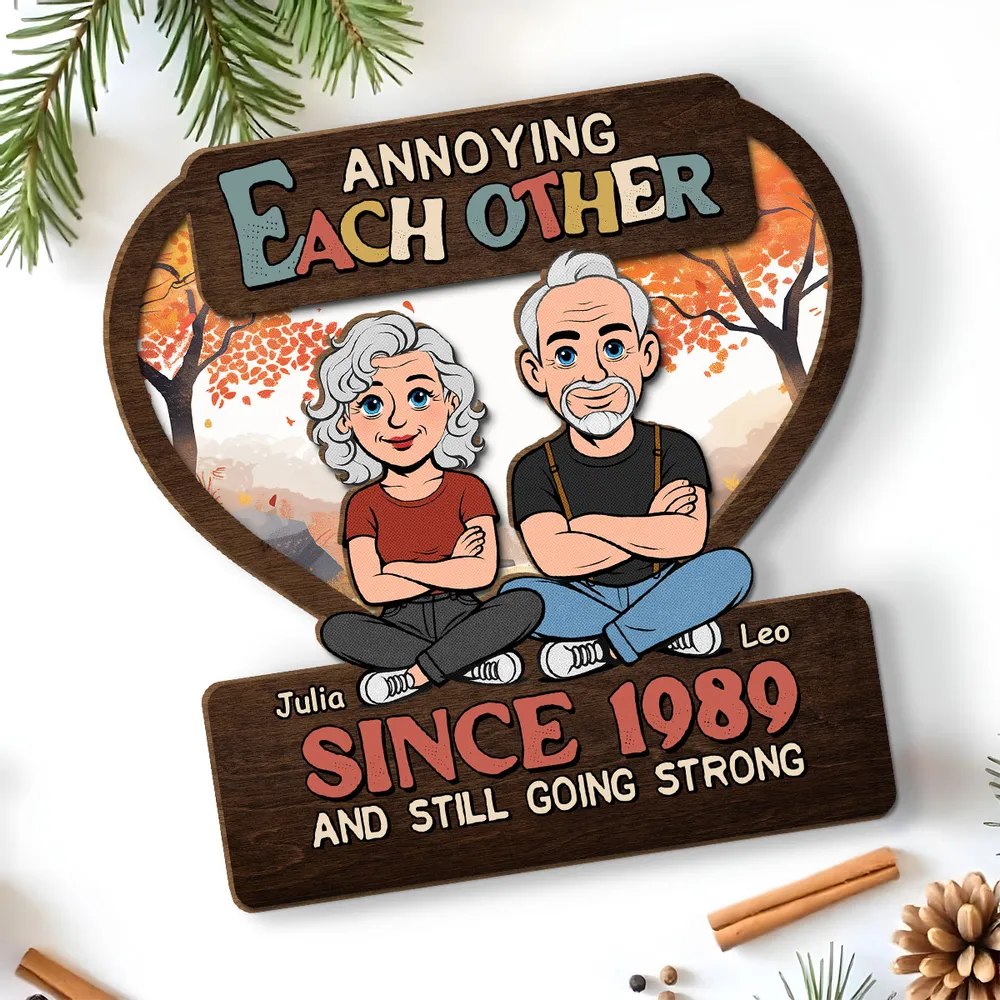Personalized 2-Layer Wooden Plaque With Cartoon Couple Sitting Back to Back - Unique Funny Gift With Heartwarming Message - Image 3