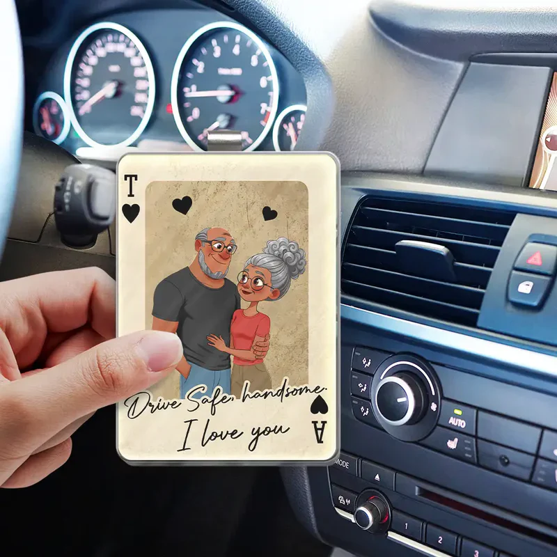 Personalized Acrylic Car Visor Clip Vintage Playing Card Couple Hugging, Drive Safe Handsome I love you, Unique Gift for Him - Image 3