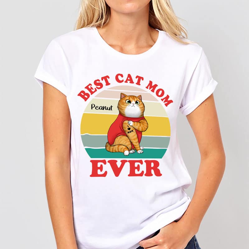 Personalized Best Cat Mom Ever Classic Tee with Retro Sitting Cat Art, Unique Gift for Cat Lovers - Image 3