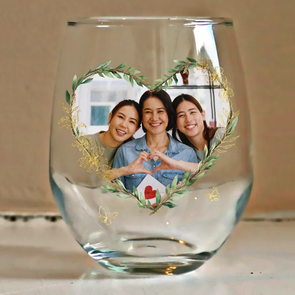Dear Mom, Thanks for Putting Up with Me – Funny and Personalized Wine Glass with Heart-Shaped Photo, Customizable with Names, Perfect Gift for Mother’s Day or Family Celebration - Image 8