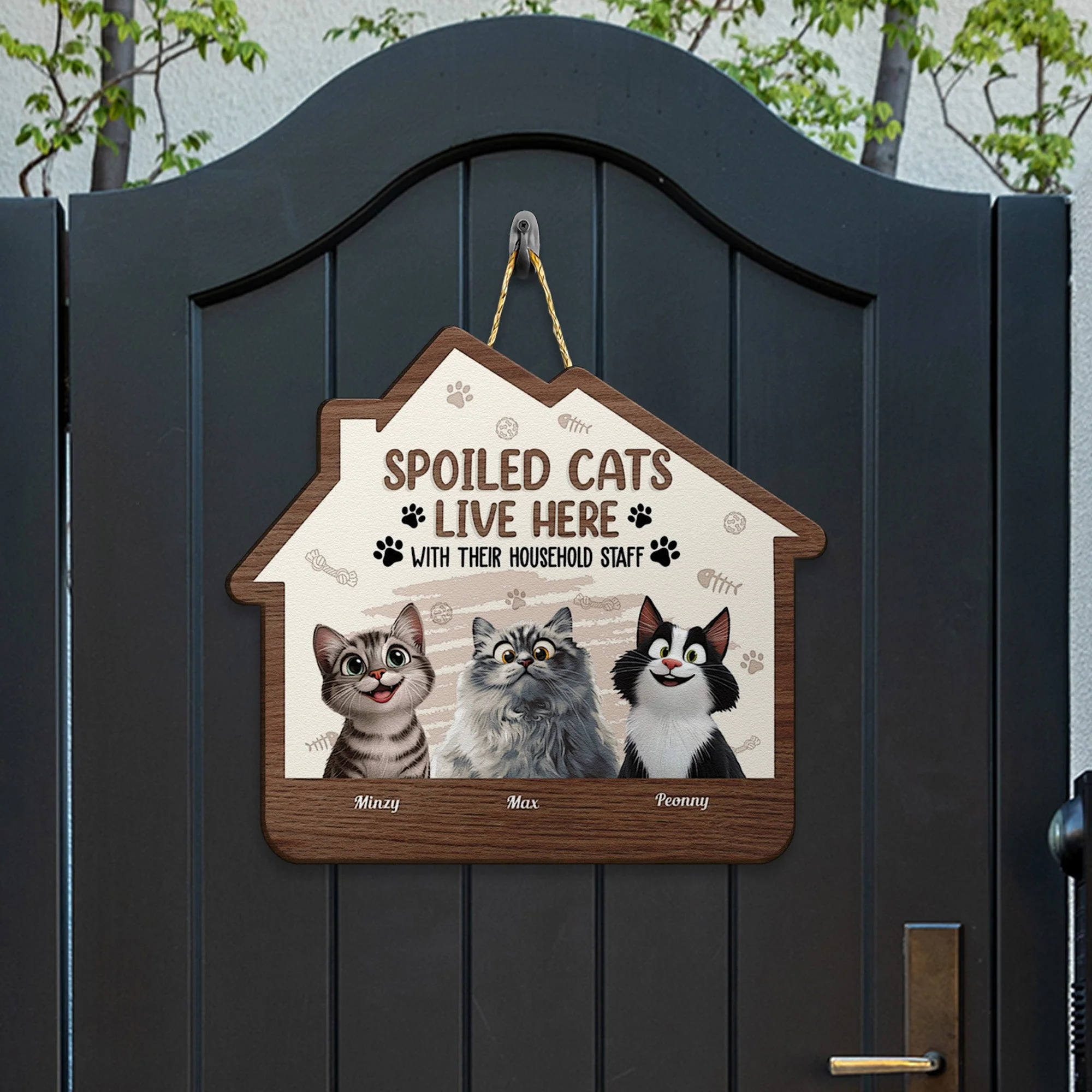 Spoiled Cats Live Here – Fun Wooden Sign with Customizable Pet Names for Cat Lovers - Image 5